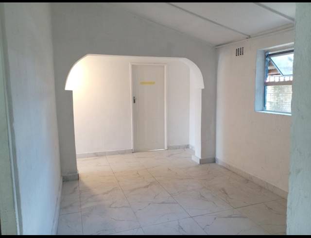 3 BEDROOM HOUSE FOR SALE IN RETREAT